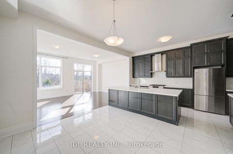 Photo 18 at 94 Carrville Woods Circle, Patterson, Vaughan