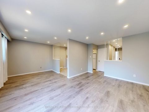 Photo 5 at 22 - 341 Military Trail, Morningside, Toronto