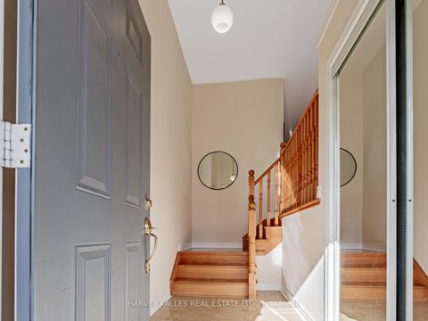 Photo 2 at 11 - 700 Summeridge Drive, Patterson, Vaughan