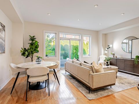 Photo 11 at 11 - 700 Summeridge Drive, Patterson, Vaughan