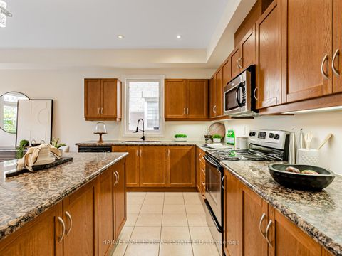 Photo 19 at 11 - 700 Summeridge Drive, Patterson, Vaughan