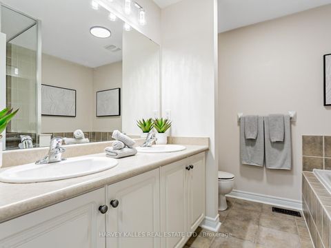 Photo 23 at 11 - 700 Summeridge Drive, Patterson, Vaughan