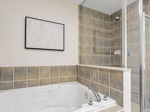 Photo 24 at 11 - 700 Summeridge Drive, Patterson, Vaughan