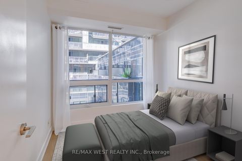 Photo 4 at 431 - 1030 King Street W, Niagara, Toronto