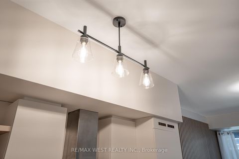 Photo 8 at 431 - 1030 King Street W, Niagara, Toronto