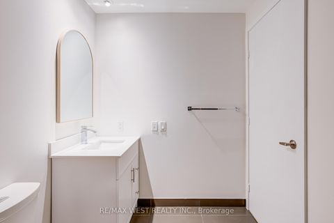 Photo 14 at 431 - 1030 King Street W, Niagara, Toronto