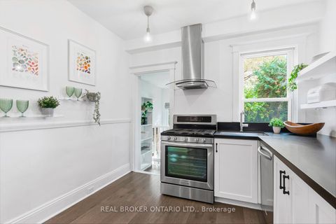 Photo 11 at 7 Juniper Avenue, The Beaches, Toronto