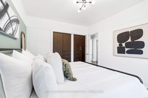 Photo 15 at 7 Juniper Avenue, The Beaches, Toronto