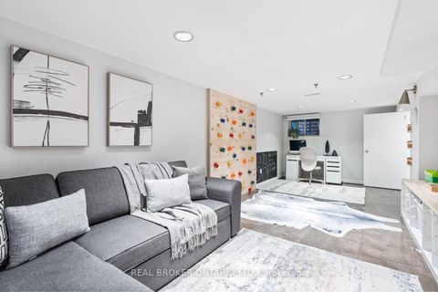 Photo 25 at 7 Juniper Avenue, The Beaches, Toronto