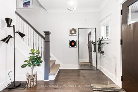 Photo 29 at 7 Juniper Avenue, The Beaches, Toronto