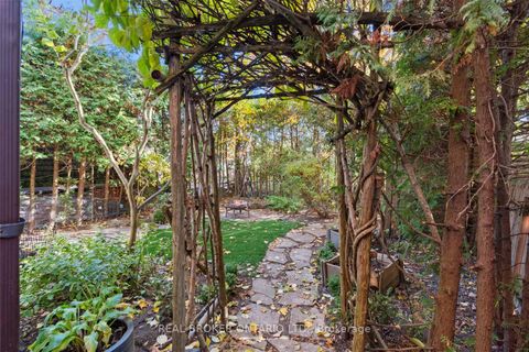 Photo 32 at 7 Juniper Avenue, The Beaches, Toronto