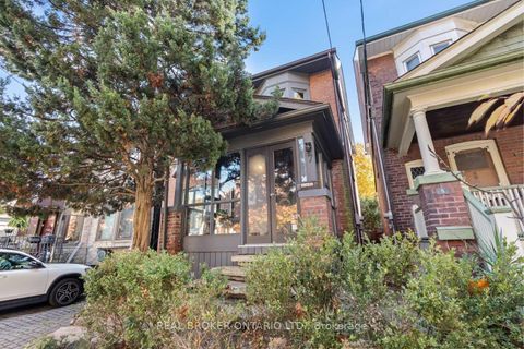 Photo 37 at 7 Juniper Avenue, The Beaches, Toronto