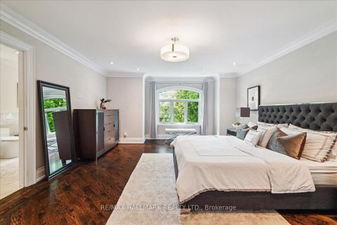 Photo 19 at 135 Glenvale Boulevard, Leaside, Toronto
