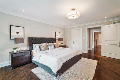 Photo 20 at 135 Glenvale Boulevard, Leaside, Toronto