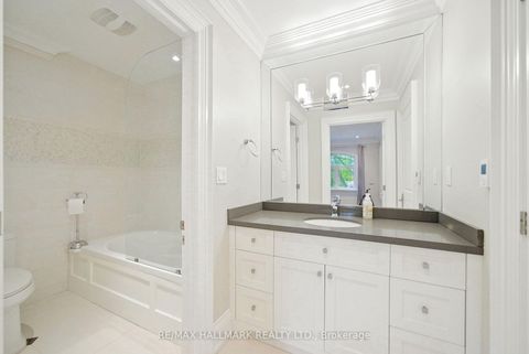 Photo 28 at 135 Glenvale Boulevard, Leaside, Toronto