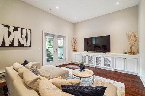 Photo 31 at 135 Glenvale Boulevard, Leaside, Toronto