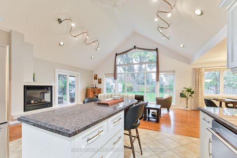 Photo 13 at 39 Shipley Road, Richview, Toronto