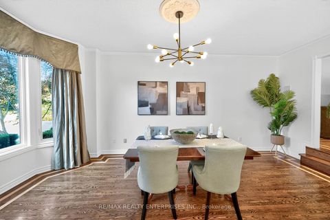 Photo 3 at 336 Oakridge Court, RO River Oaks, Oakville