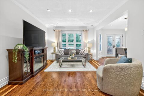 Photo 5 at 336 Oakridge Court, RO River Oaks, Oakville