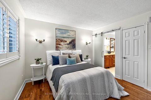 Photo 15 at 336 Oakridge Court, RO River Oaks, Oakville