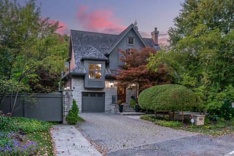 Photo 2 at 80 Kingsway Crescent, Kingsway South, Toronto