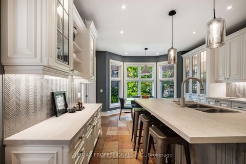 Photo 13 at 80 Kingsway Crescent, Kingsway South, Toronto