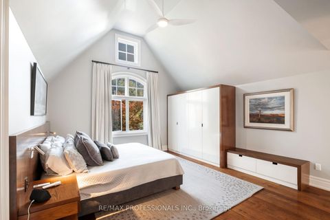 Photo 23 at 80 Kingsway Crescent, Kingsway South, Toronto