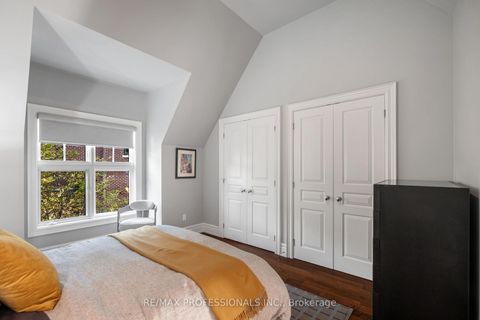 Photo 31 at 80 Kingsway Crescent, Kingsway South, Toronto