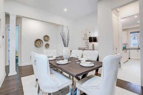 Photo 7 at 14 Botelho Circle, Bayview Southeast, Aurora