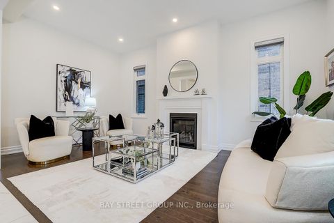 Photo 8 at 14 Botelho Circle, Bayview Southeast, Aurora