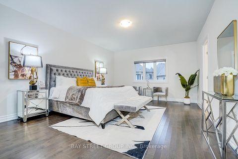 Photo 22 at 14 Botelho Circle, Bayview Southeast, Aurora