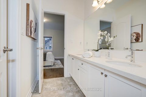 Photo 32 at 14 Botelho Circle, Bayview Southeast, Aurora