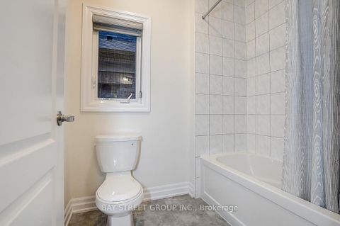 Photo 33 at 14 Botelho Circle, Bayview Southeast, Aurora