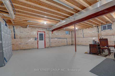 Photo 40 at 14 Botelho Circle, Bayview Southeast, Aurora