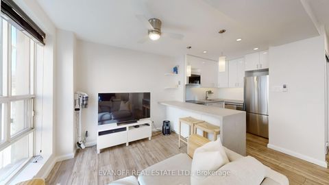 Photo 15 at 605 - 80 Charles Street E, Yonge Corridor, Toronto