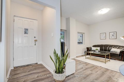 Photo 7 at 34 Patricia Avenue, Newtonbrook West, Toronto