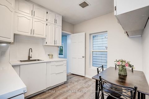 Photo 16 at 34 Patricia Avenue, Newtonbrook West, Toronto