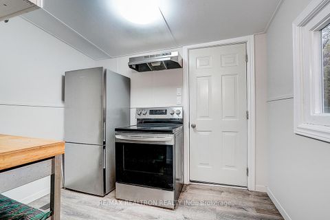 Photo 18 at 34 Patricia Avenue, Newtonbrook West, Toronto