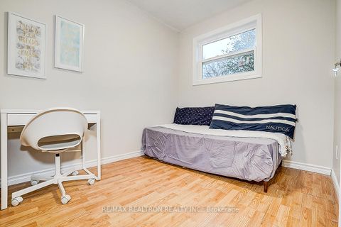 Photo 27 at 34 Patricia Avenue, Newtonbrook West, Toronto