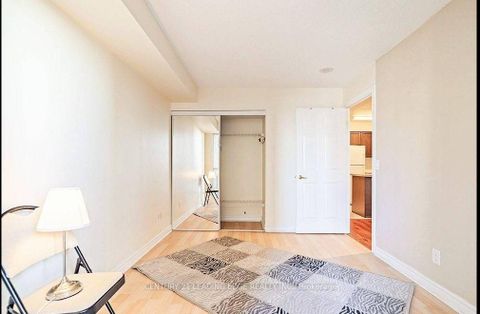 Photo 7 at 505 - 5 Michael Power Place, City Centre West, Toronto