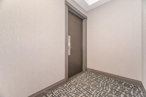 Photo 2 at 1505 - 3700 Highway 7 Road, Vaughan Corporate Centre, Vaughan