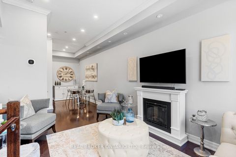 Photo 3 at 51 St Paul Street, Moss Park, Toronto