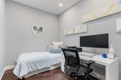 Photo 19 at 51 St Paul Street, Moss Park, Toronto