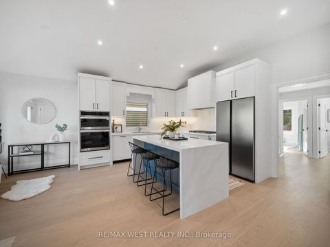 Photo 15 at 24 Appledale Road, Rosethorn, Toronto