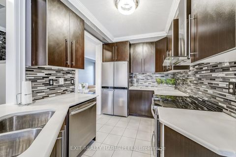 Photo 9 at 41 Poetry Drive, Vellore Village, Vaughan