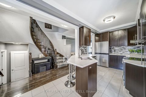 Photo 11 at 41 Poetry Drive, Vellore Village, Vaughan