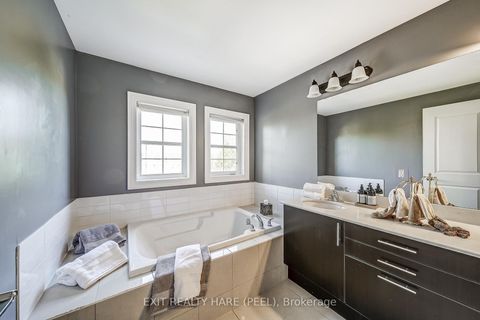 Photo 23 at 41 Poetry Drive, Vellore Village, Vaughan