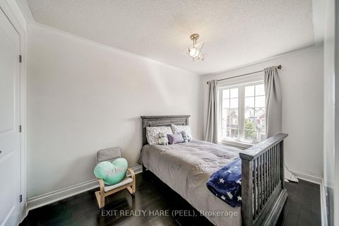 Photo 30 at 41 Poetry Drive, Vellore Village, Vaughan