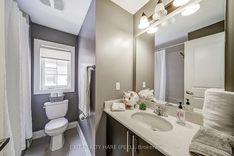 Photo 32 at 41 Poetry Drive, Vellore Village, Vaughan