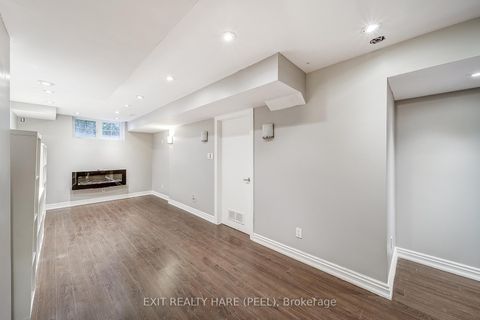 Photo 38 at 41 Poetry Drive, Vellore Village, Vaughan